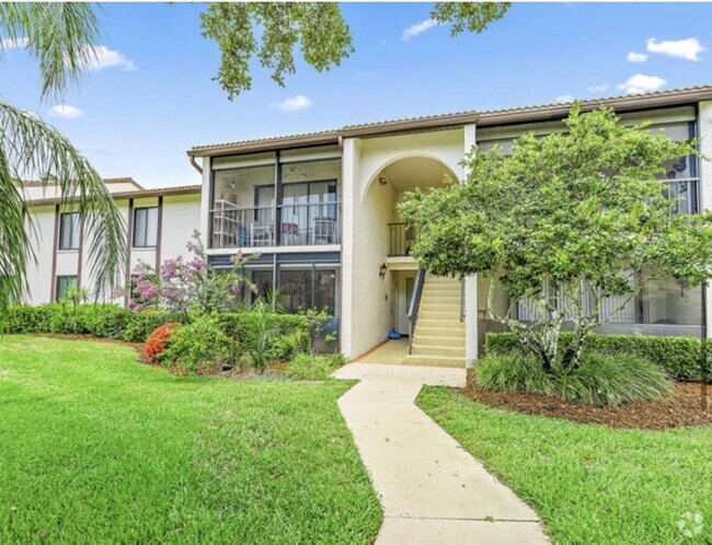 Building Photo - 2114 SW Silver Pine Way Unit 121-C1 Rental