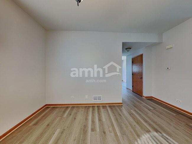 Photo - 1204 Stonecrop Ln