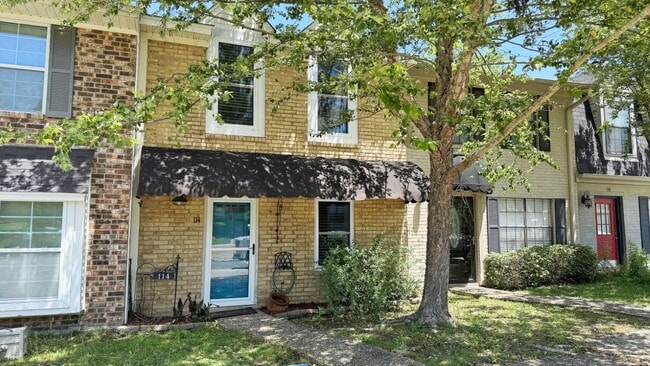 Photo - 114 Westchase Dr
