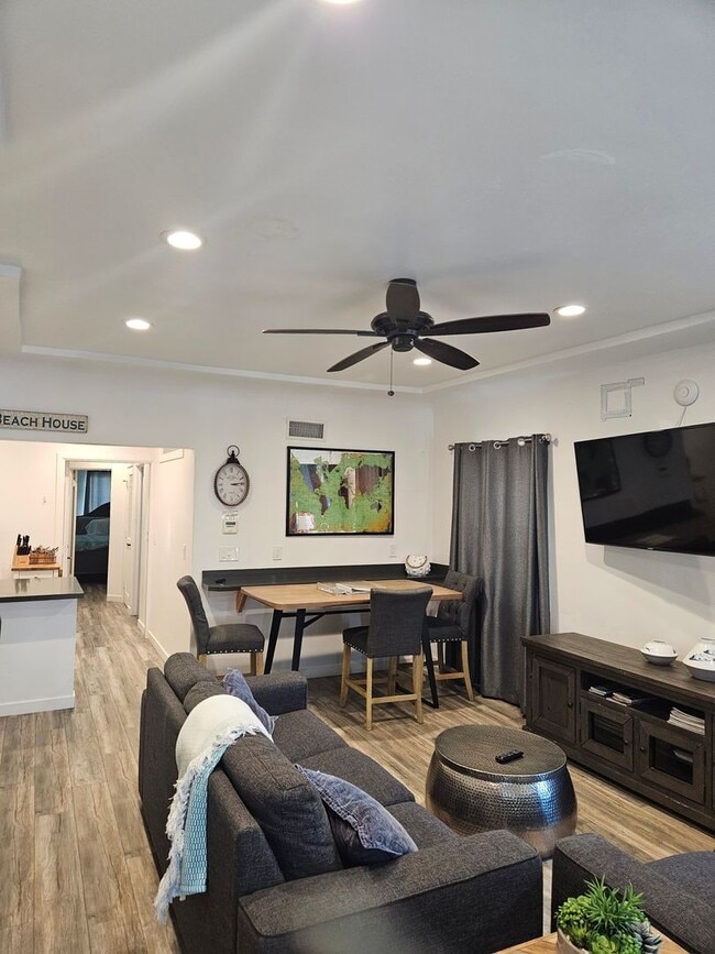 Photo - 540 Orange Ave Unit #1