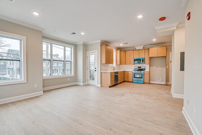 Photo - 158 Durham Ave