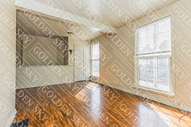 Photo - 826 W Main St Unit 2