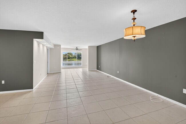 Photo - 5842 Crystal Shores Dr Unit 205