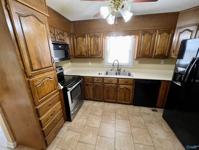 Photo - 17556 Fairway Dr
