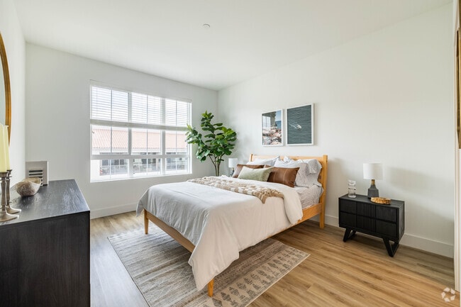 1BR, 1BA - 714SF - Bedroom