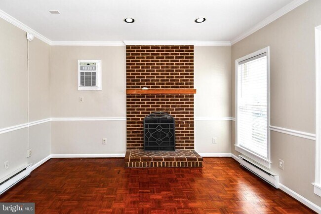 Photo - 2 E Federal St