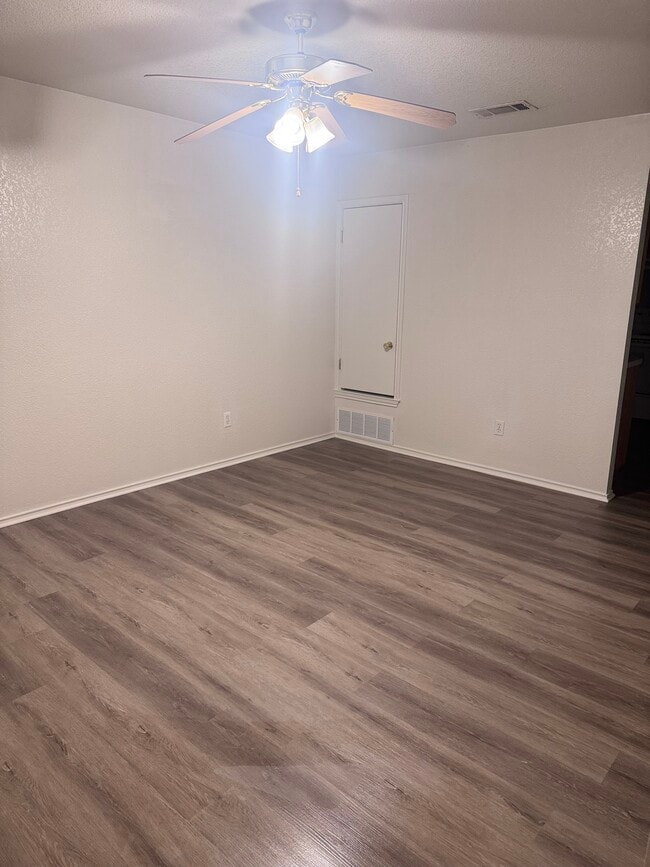 Photo - 1606 Aztec Trce