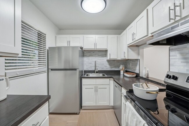 Photo - Atlas at Bay Point