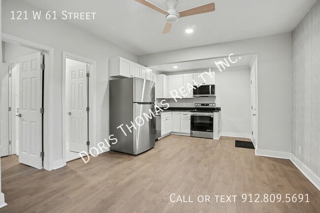 121 W 61st St