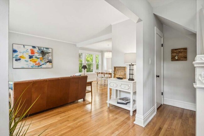 Photo - 2429 Central St