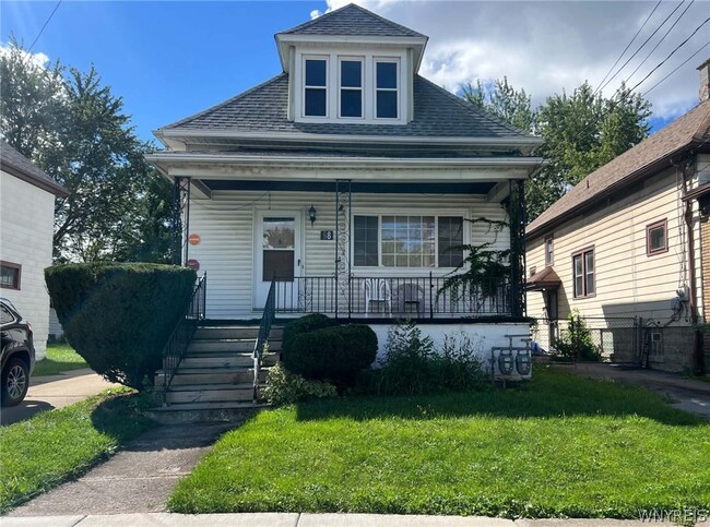 Building Photo - 98 Freund St