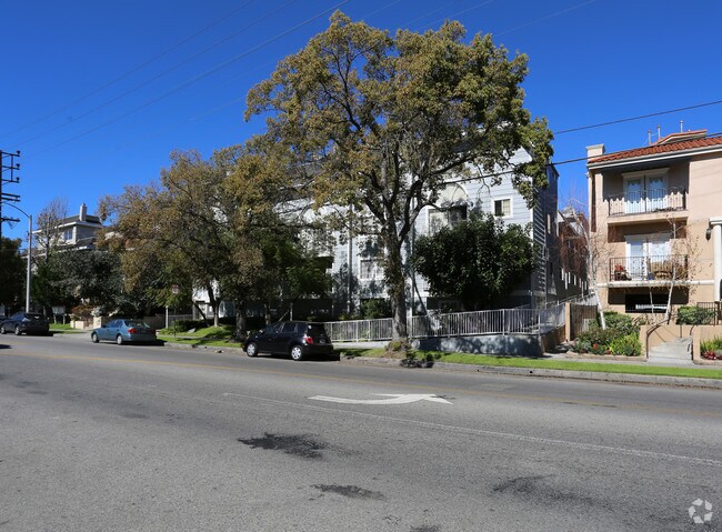 Photo - 10845 Camarillo St