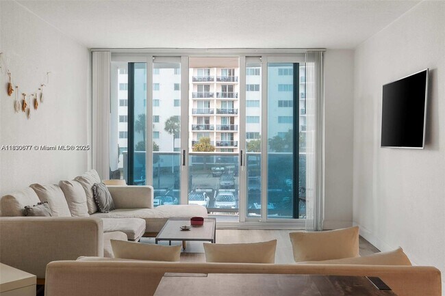 Photo - 7501 E Treasure Dr Unit 2L