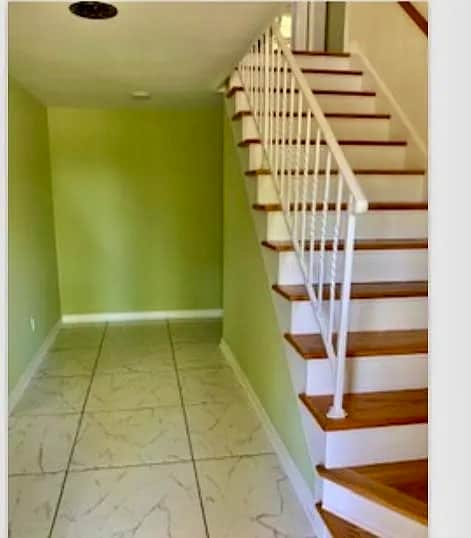 Photo - 1900 E 28th Ave