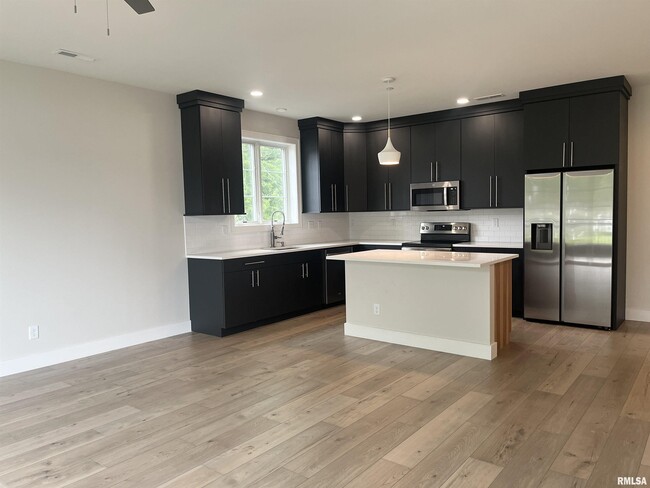 Photo - 1310 E Samuel Ave Apartment Unit 2F