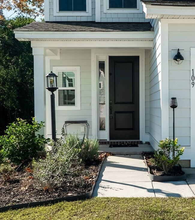 Photo - Spacious Lowcountry Retreat in Moncks Corner