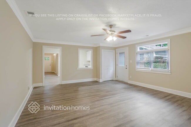 Photo - 762 Plainville Way SW