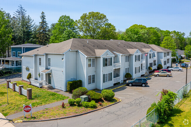 Building Photo - Pine Meadows Townhomes