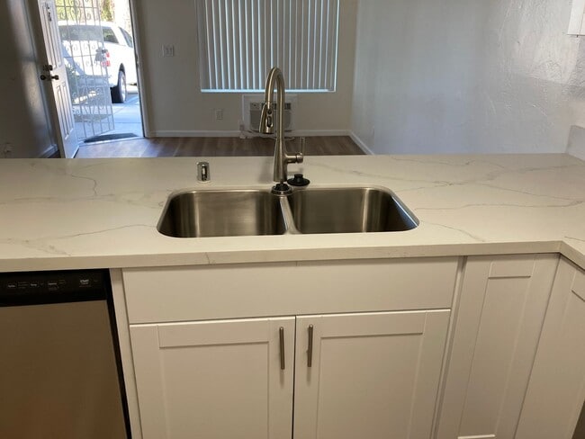 Photo - Cajon Senior Villas