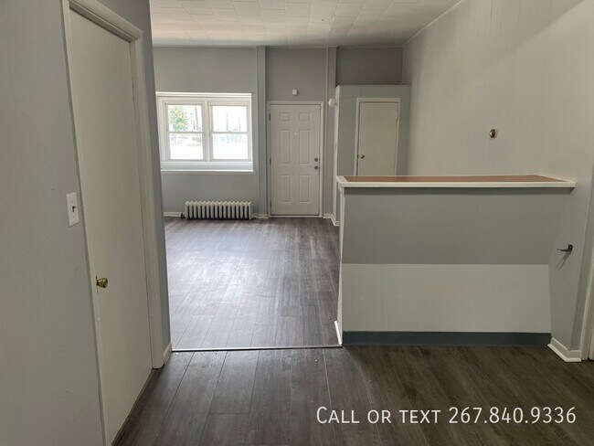 132 N King St Unit UPSTAIRS
