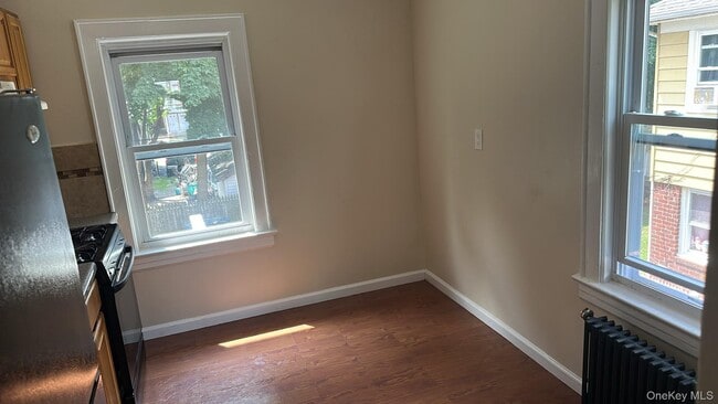 Photo - 28 Stowe Pl