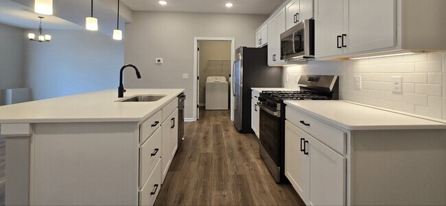 Photo - 1210 Ayla Ave