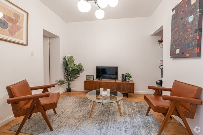 Building Photo - 146 E 56th St Rental