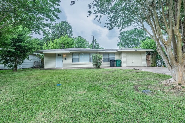 Building Photo - 5818 Glenhurst Dr