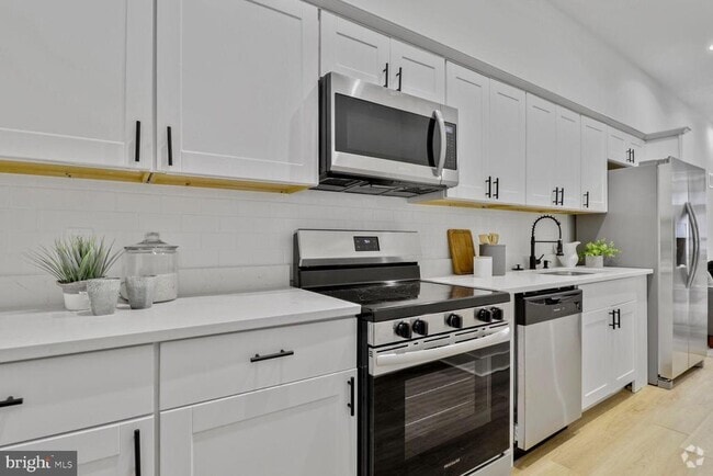 Building Photo - 1706 McCulloh St Rental