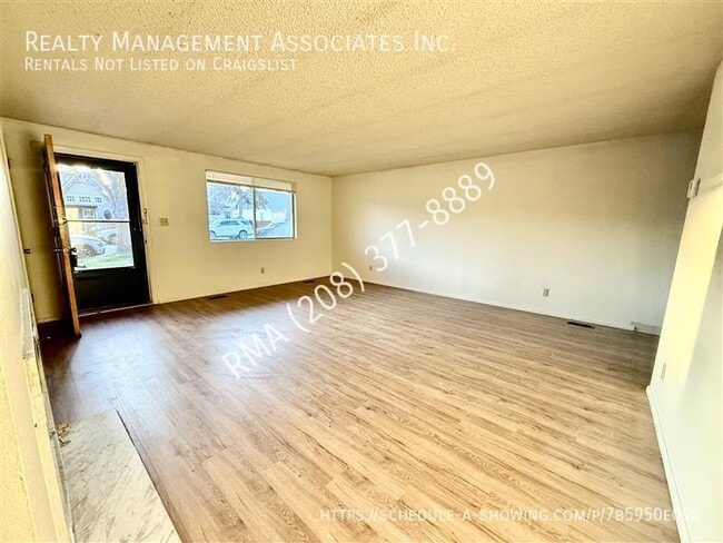 Photo - 1617 S Michigan Ave