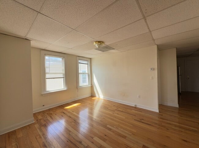 Photo - 1004 Bennington St Unit 3