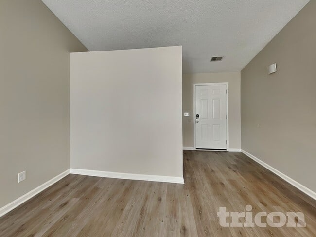 Photo - 824 Cedar Break Ct
