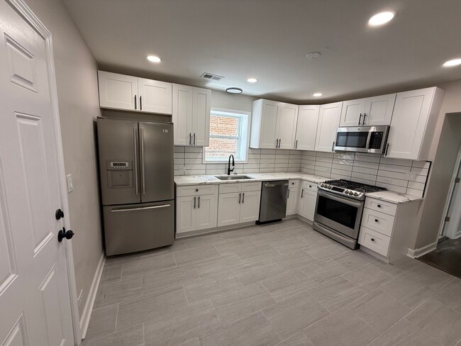 Photo - 1637 Elmwood Ave Unidad 1