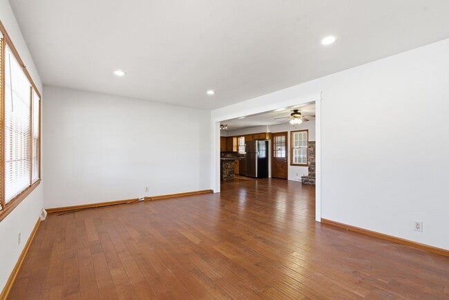 Photo - 2308 S Hampton Ave