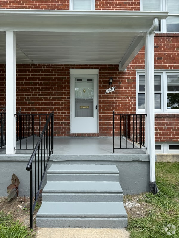 Building Photo - 1330 Woodbourne Ave Rental
