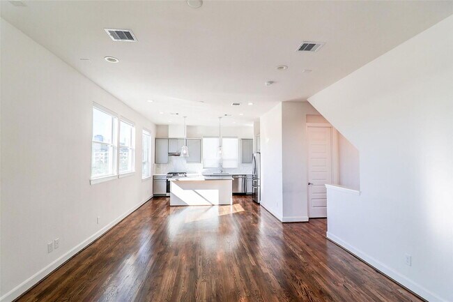 Photo - 2745 Clinton Dr