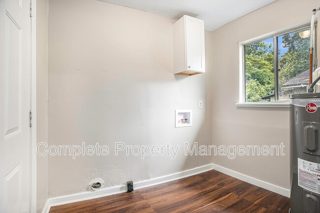 Photo - 3613 Maple Ave SW