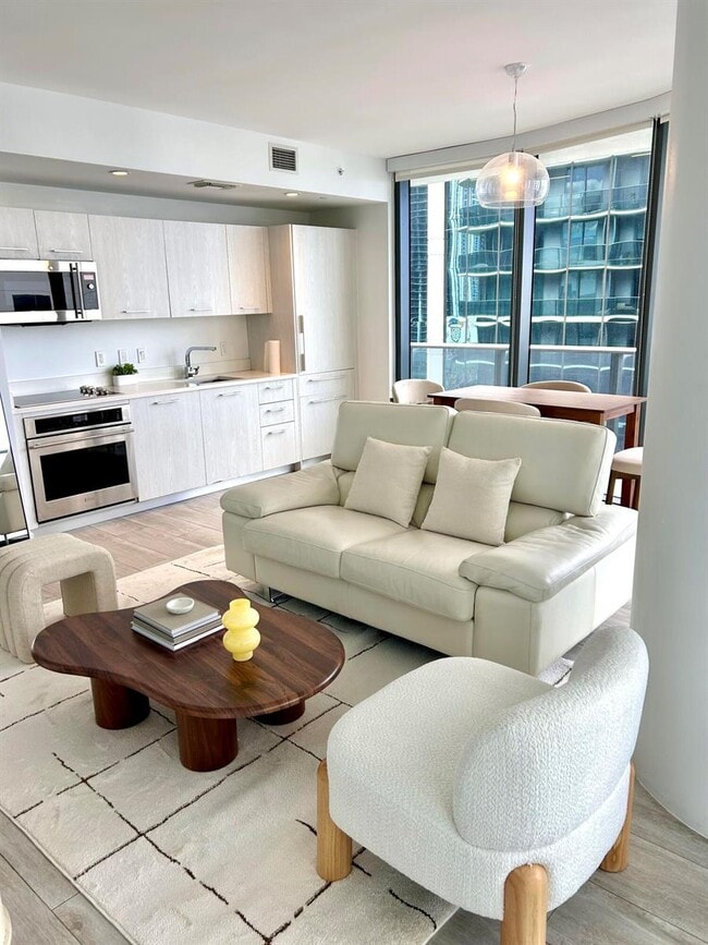 Building Photo - 55 SW 9th St