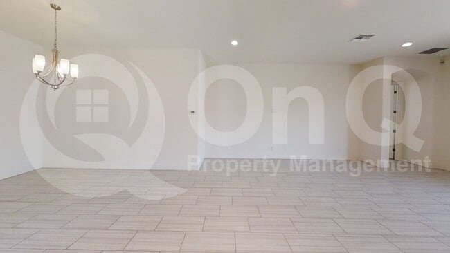 Photo - 1455 E Lexington Ave