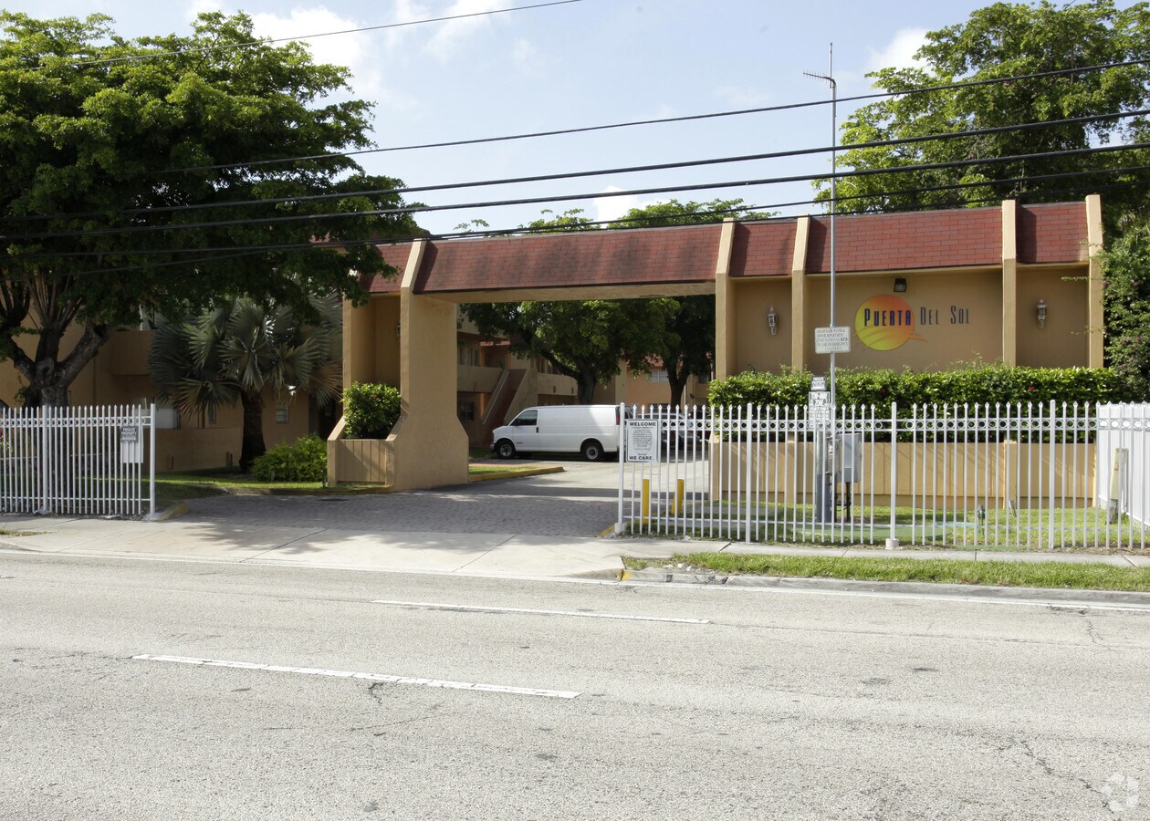 Photo - Puerta Del Sol