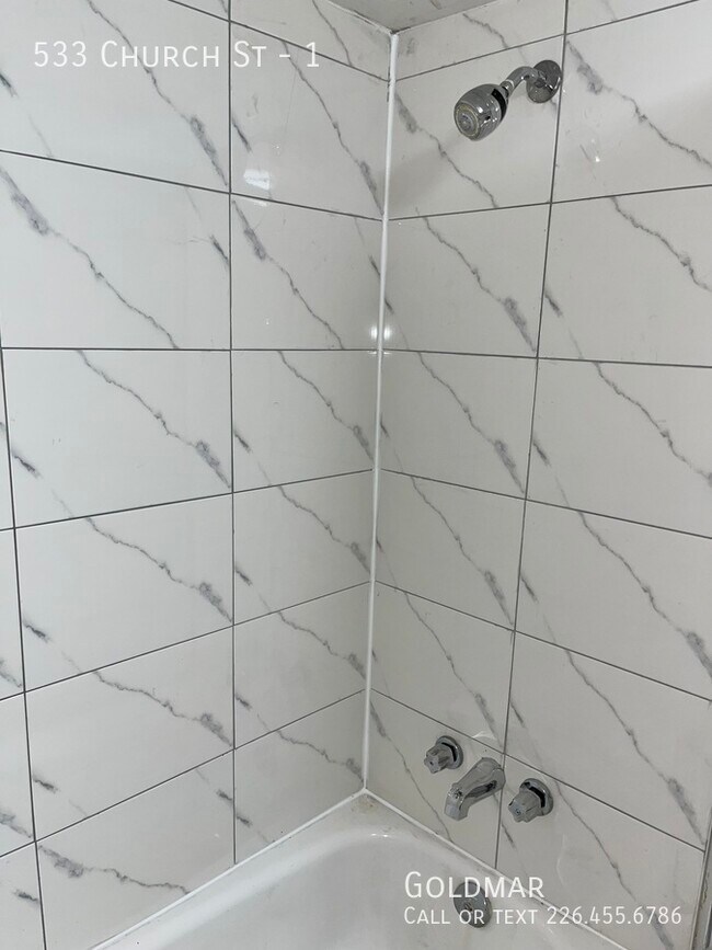 Photo - 533 Church St