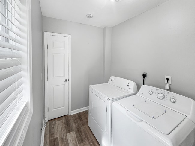 Photo - 769 Lander St