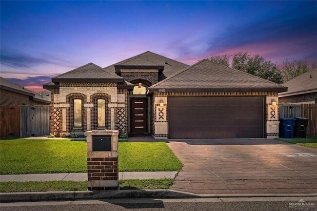 Building Photo - 10925 N 30th St