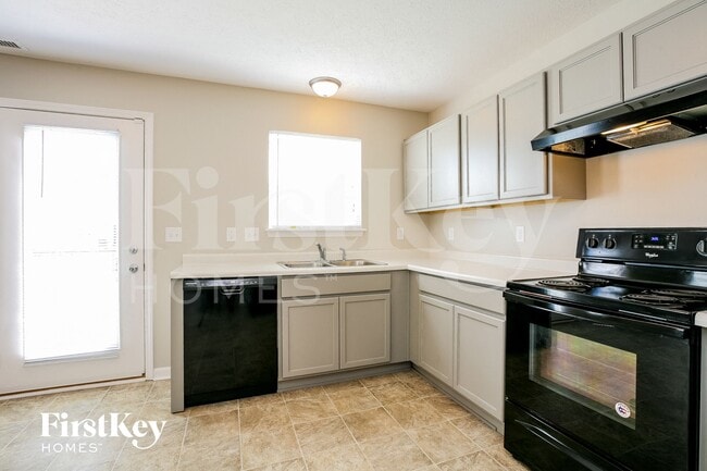 Photo - 8107 Grove Berry Way