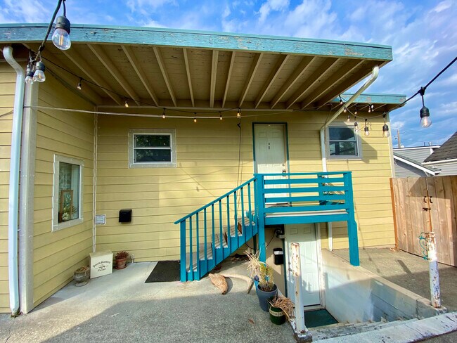 Photo - 749 N 105th St Unit B