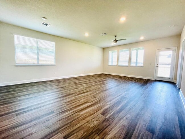 Photo - 18021 Umberto Dr