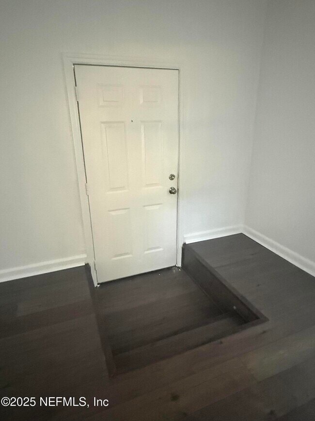 Photo - 903 Melson Ave