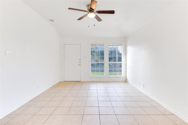 Photo - 300 Tamara Dr