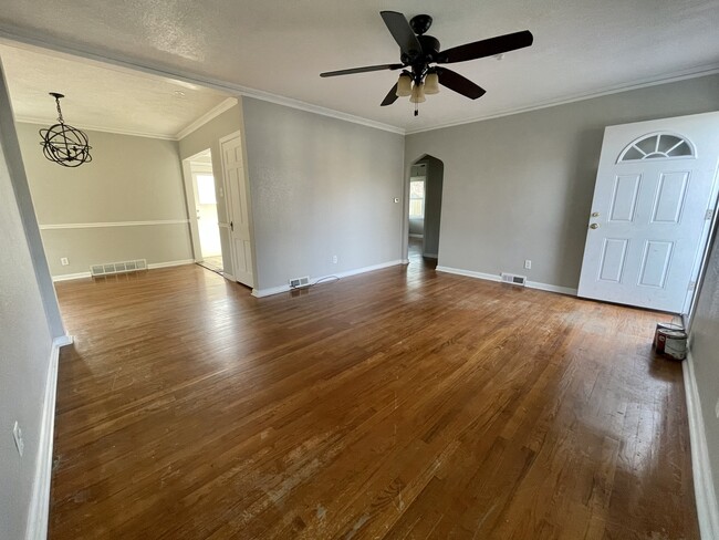 Photo - 1212 62nd St
