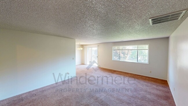 Photo - 333 Grove St